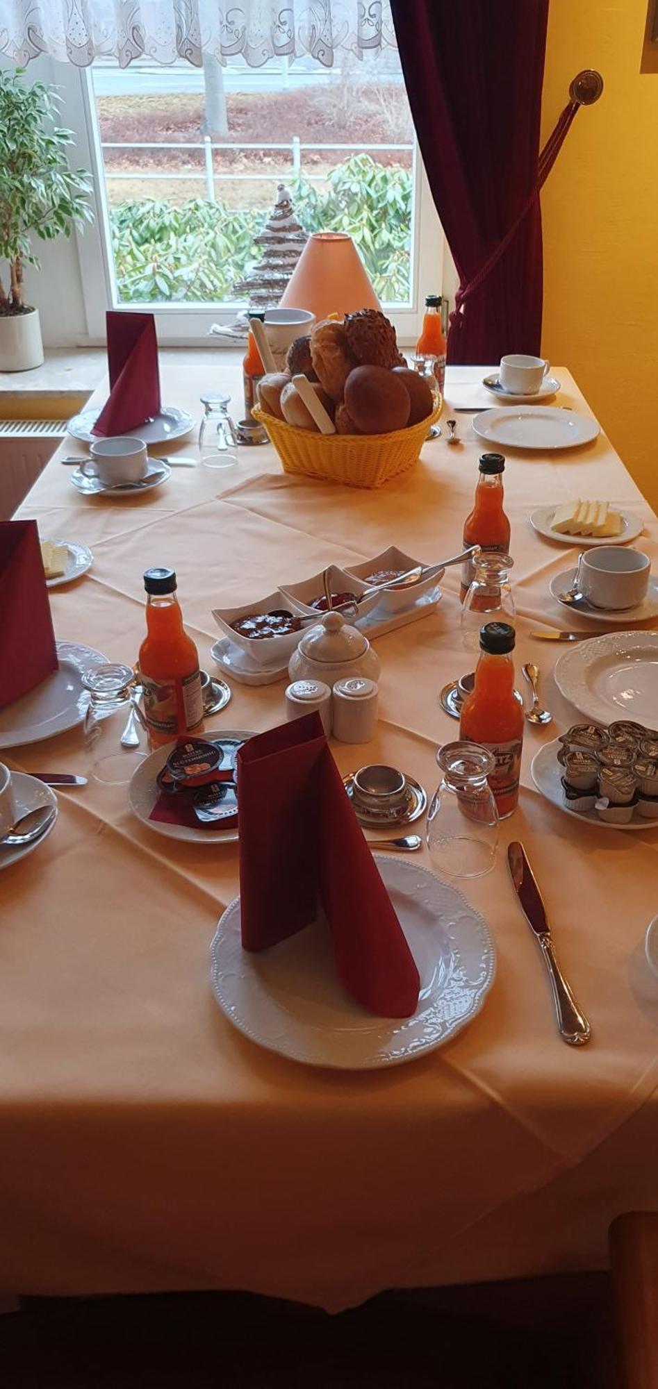 Galeriecafe Und Pension Ambiente Цитау Екстериор снимка